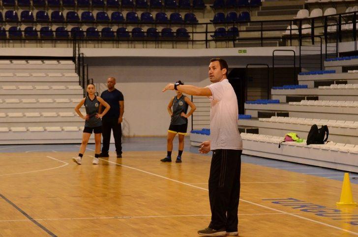 Turgutlu Belediye Kadın Basketbol Takımı parkeye indi G3