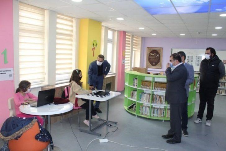 Kaymakam Çiçek ’EBA’ sınıfını inceledi G4