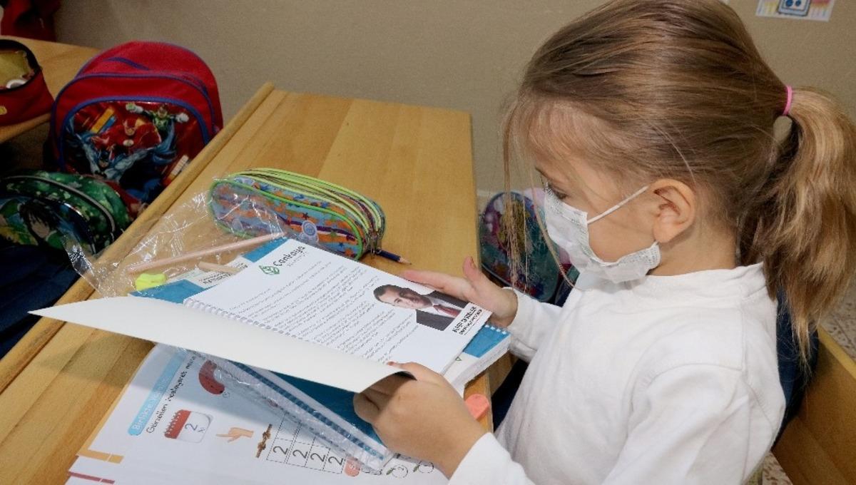 &Ccedil;ankaya&rsquo;dan k&ouml;y &ccedil;ocuklarına kırtasiye desteği