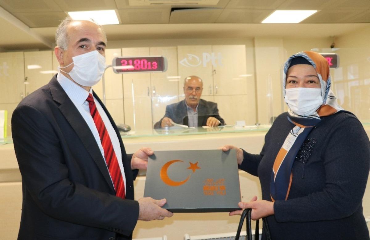 180. m&uuml;şteriye PTT&rsquo;den hediye