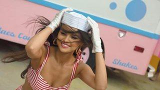 Selena Gomez'den mesajlı dönüş! Zayıflığı dikkat çekti