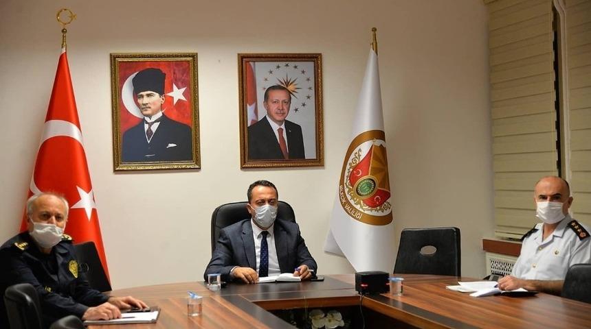 Bakan Soylu ile video konferans sistemiyle g&ouml;r&uuml;şt&uuml;ler