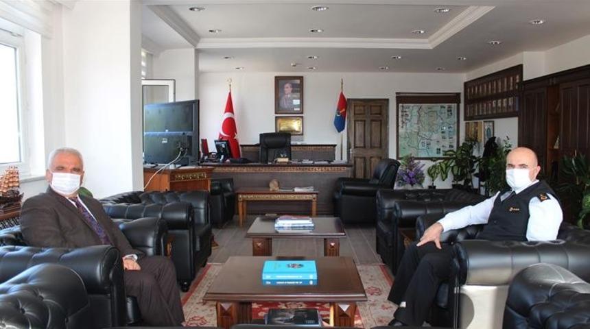 M&uuml;ft&uuml; Erhun&rsquo;dan, İl Jandarma Komutanı Sandal&rsquo;a ziyaret