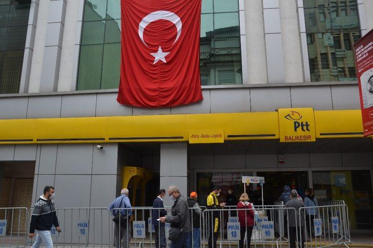 PTT’den 180. müşteriye kuruluş yıl dönümü hediyesi G3