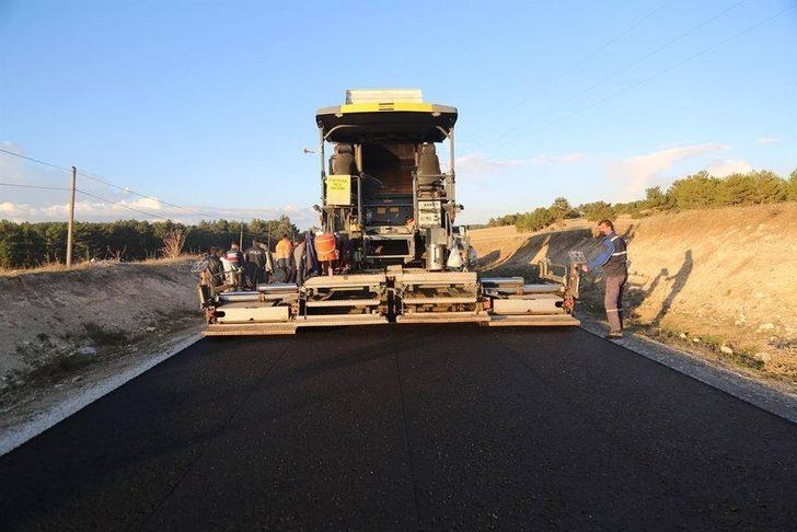 Vali Çelik, Aslanapa’da yapılan yol çalışmalarını inceledi G3