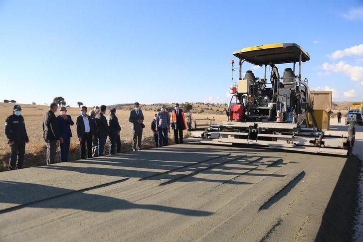 Vali Çelik, Aslanapa’da yapılan yol çalışmalarını inceledi G4