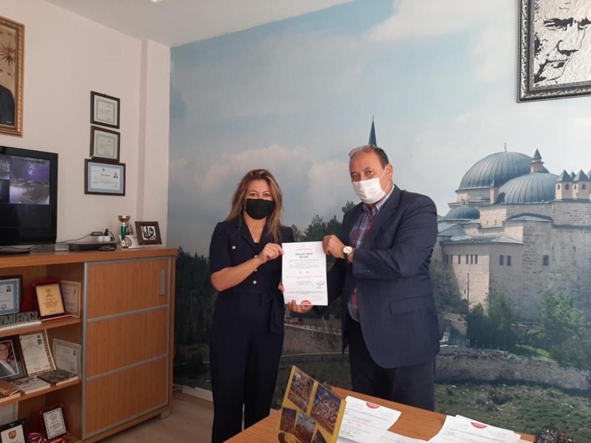 Seyitgazi Şehit Mustafa Akbaş ilkokuluna &rsquo;&rsquo;Okulum Temiz Belgesi&rsquo;&rsquo; takdim edildi