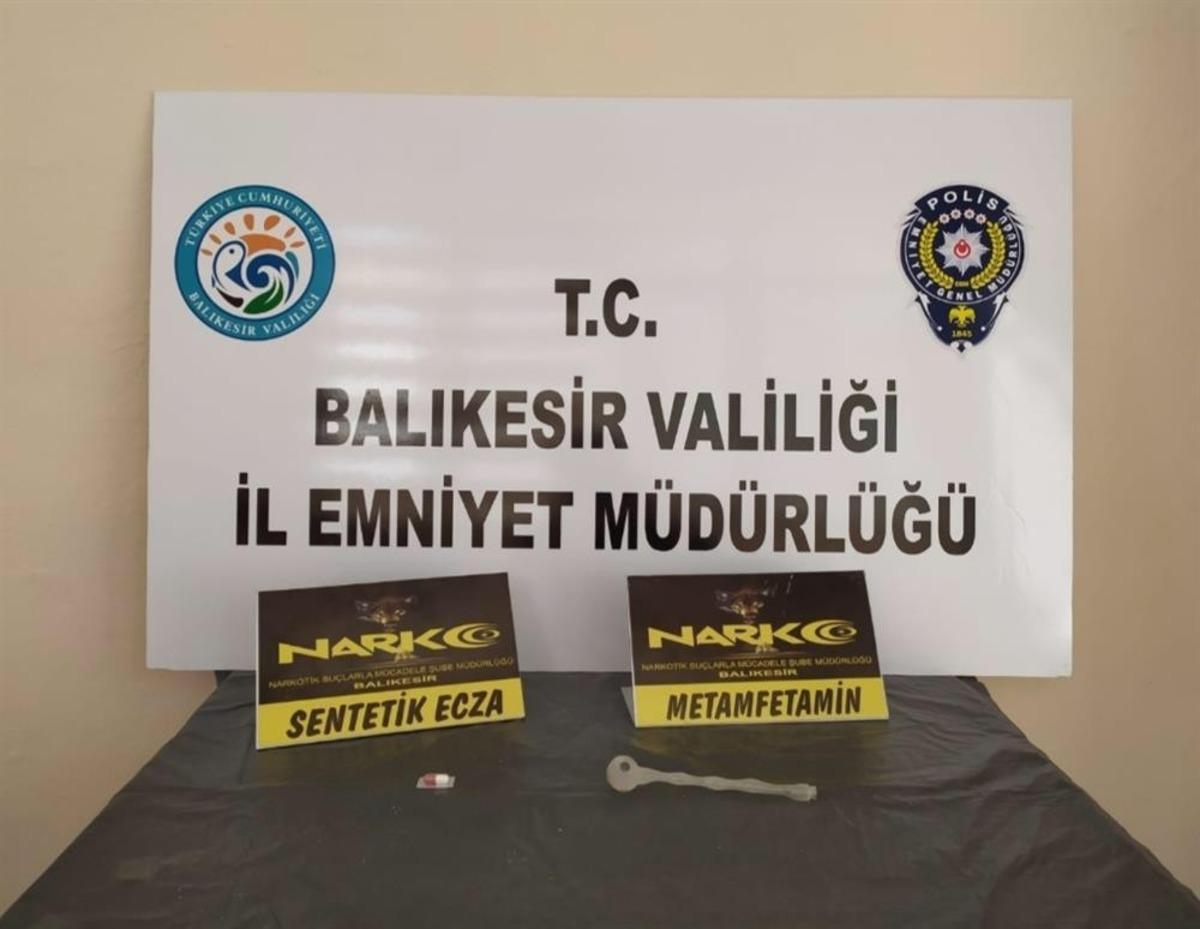 Polisten uyuşturucu operasyonunda 10 ş&uuml;pheli şahsı yakaladı