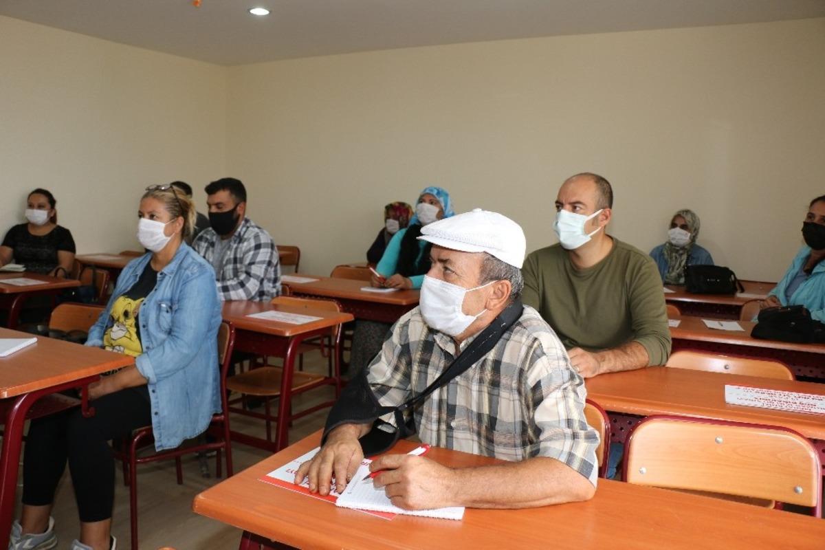 Y&uuml;ksek verimli tavuk yetiştiriciliği kursu ilgi g&ouml;r&uuml;yor