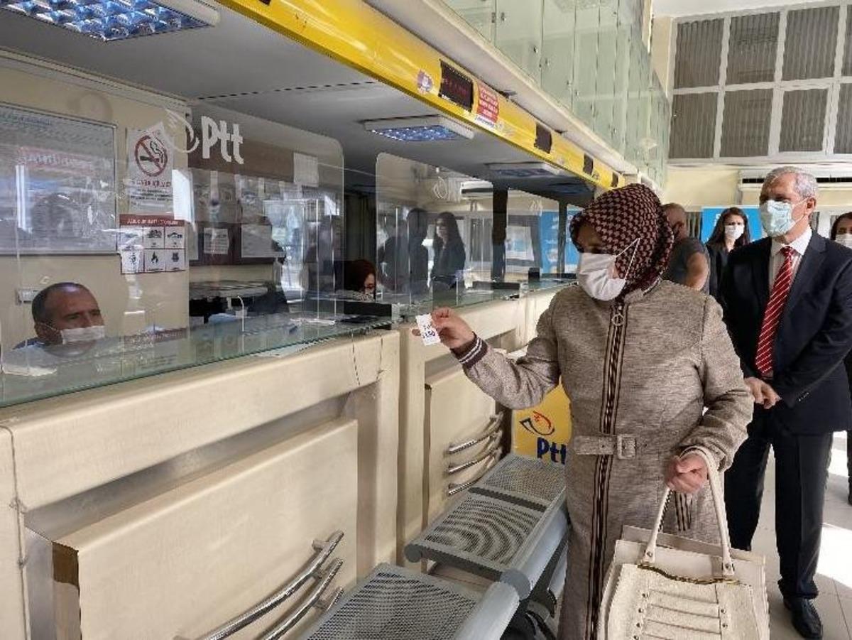 PTT&rsquo;de 180&rsquo;inci m&uuml;şteriye &ouml;d&uuml;l verildi