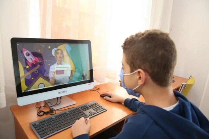 Nilüferli öğrencilere bilgisayar sınıfı G2