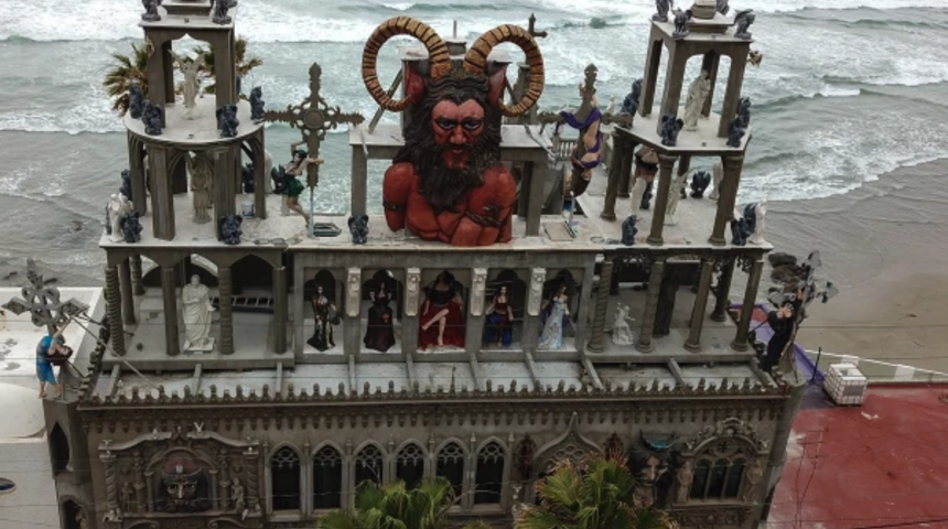 Meksika’nın 4 milyon dolar değerindeki tuhaf şeytan kalesi