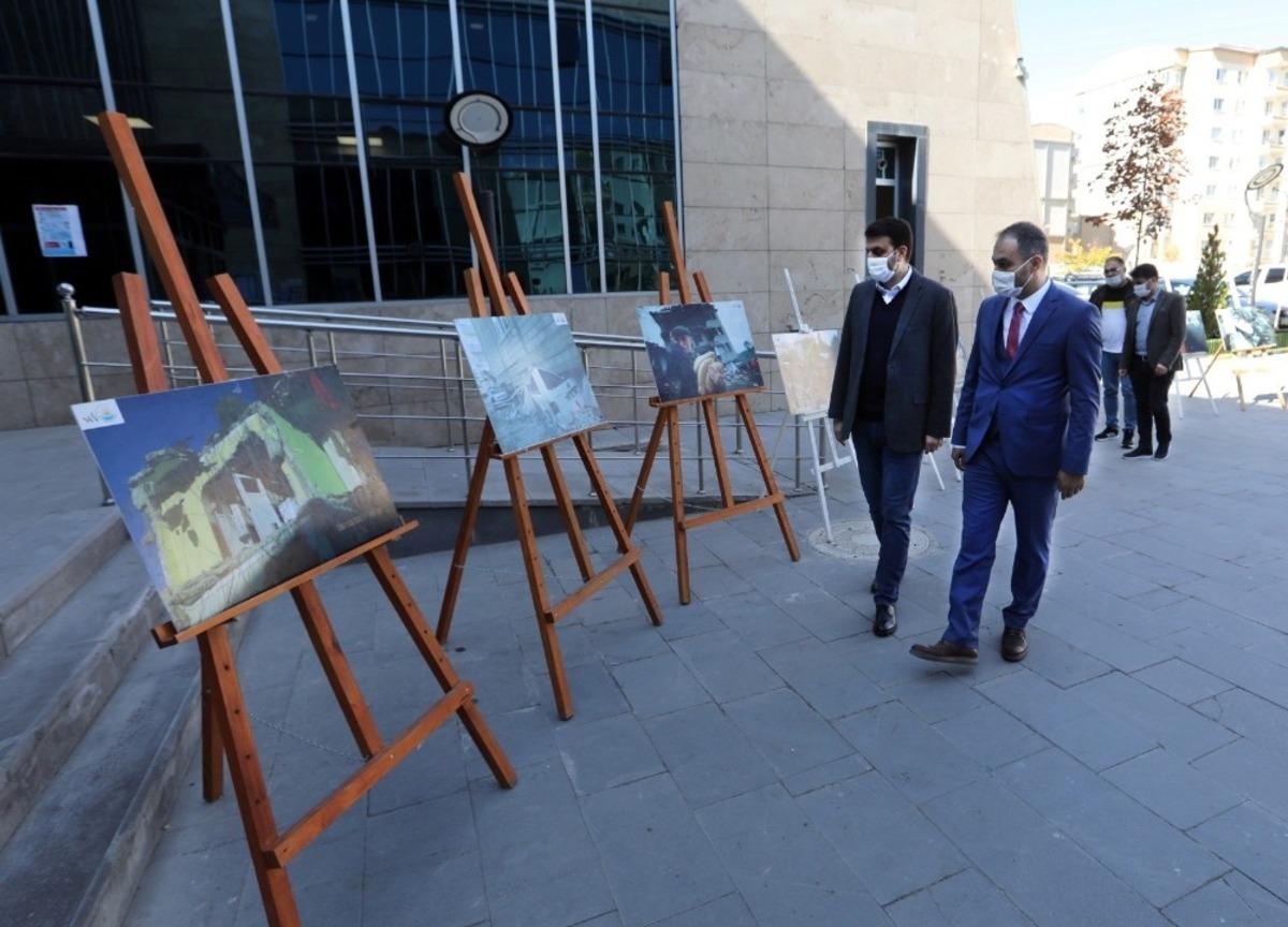Van B&uuml;y&uuml;kşehir Belediyesinden deprem sergisi