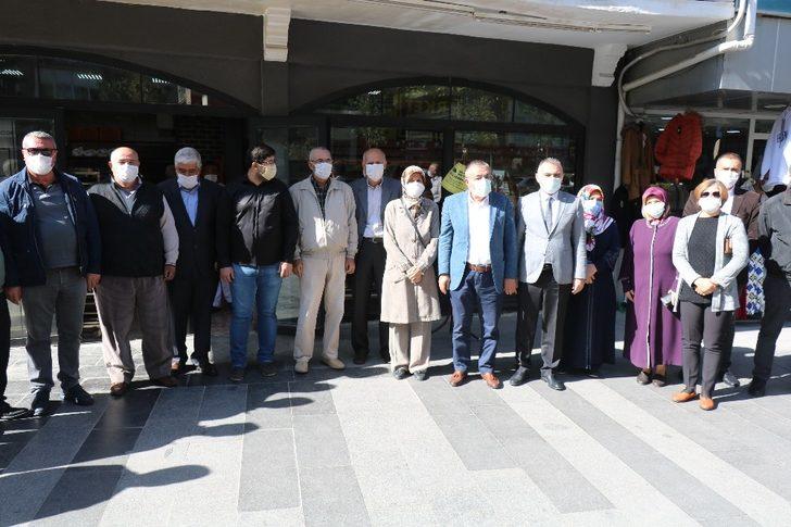 MHP Kırşehir Teşkilatı, ’Askıda ekmek’ kampanyasına destek sundu