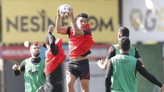 Galatasaray'da Feghouli ve Linnes kadroda yok