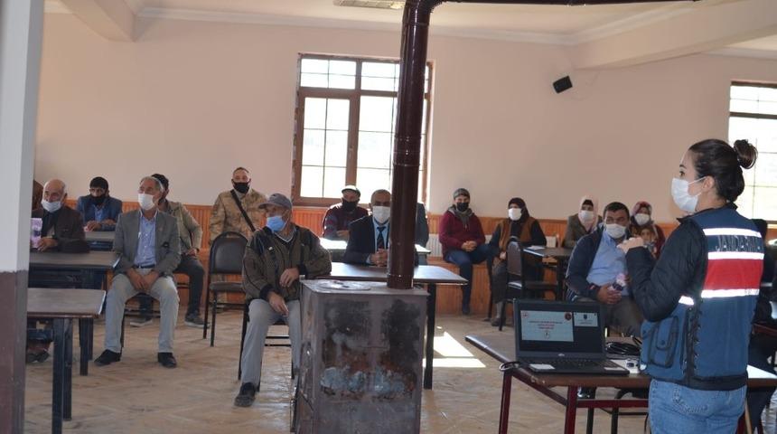 Jandarma&rsquo;dan aile i&ccedil;i şiddetle m&uuml;cadele eğitimi