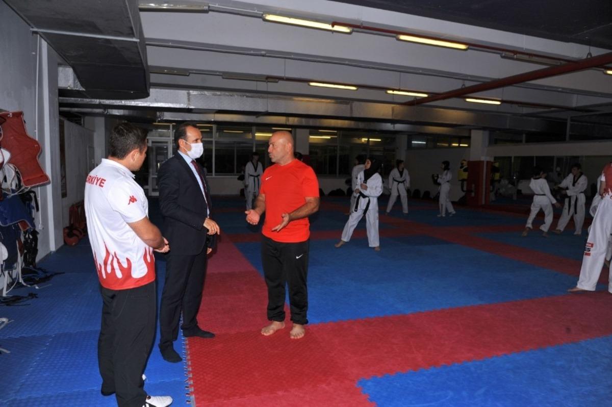 B&uuml;y&uuml;kşehir Gen&ccedil;lik ve Spor Kul&uuml;b&uuml; Başkanı Demirtaş: &ldquo;Spor alt yapımızı daha da geliştireceğiz&rdquo;