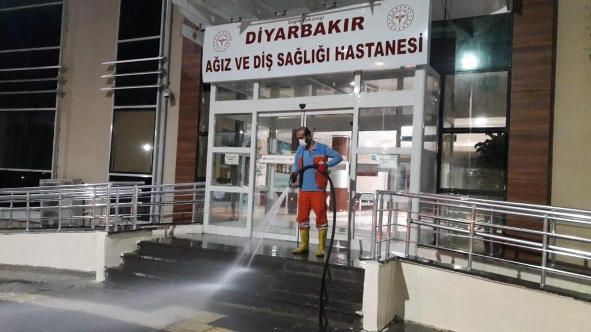 Diyarbakır&rsquo;daki hastanelerde temizlik ve dezenfekte &ccedil;alışması