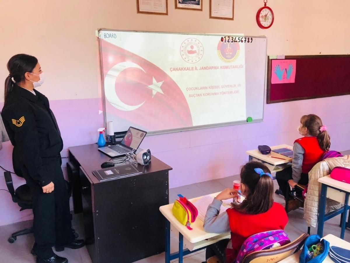 Jandarmadan &ouml;ğrencilere kişisel g&uuml;venlik eğitimi