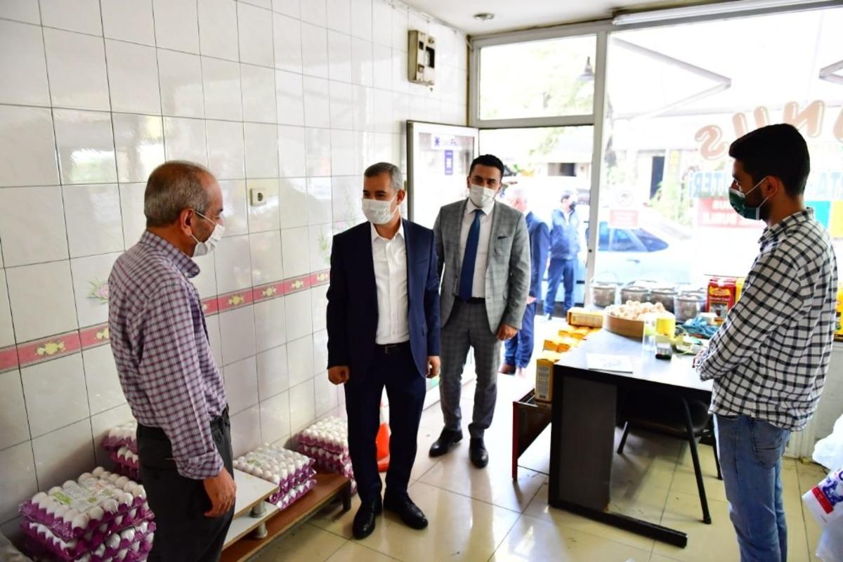 &Ccedil;ınar, işyerlerinde incelemelerde bulundu