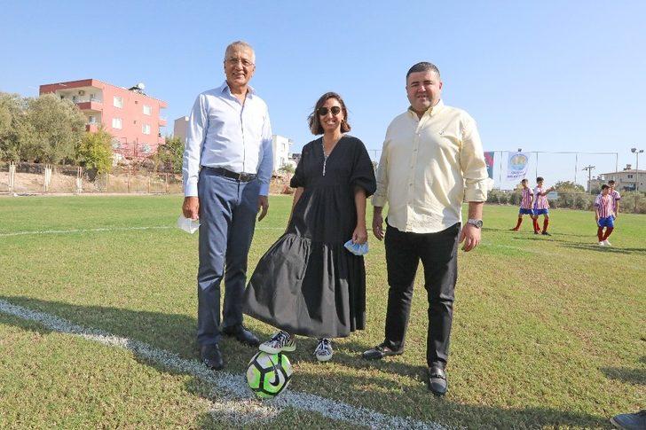 Başkan Tarhan, Cumhuriyet Kupası Futbol Turnuvasının başlama vuruşunu yaptı G4