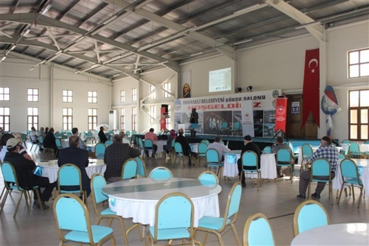 &Ccedil;ift&ccedil;ilere ceviz yetiştiriciliği ve dijital satış semineri verildi