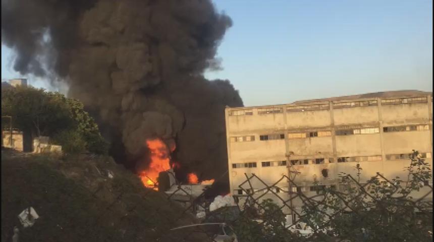 Başakşehir'de korkutan yangın