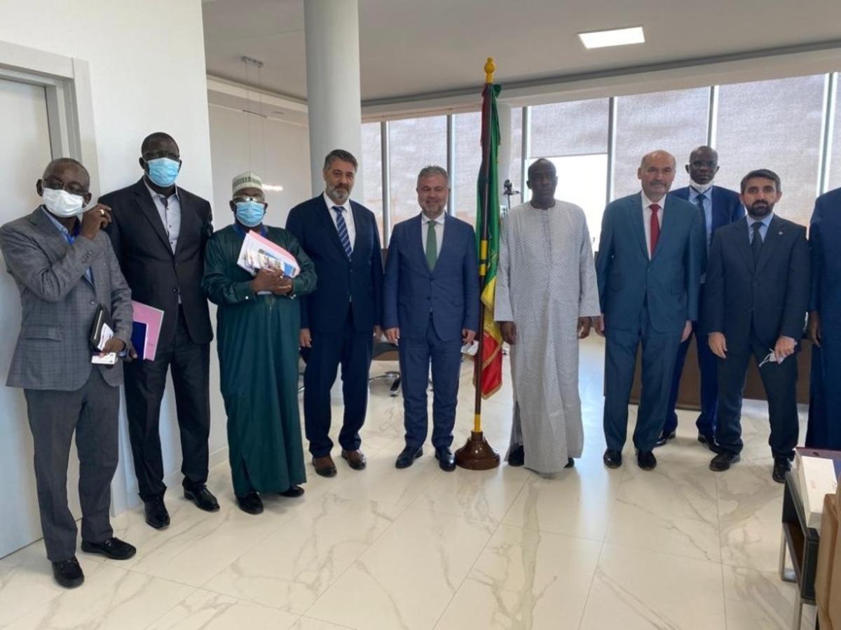 Rekt&ouml;r Polat&rsquo;tan, Senegal ziyareti