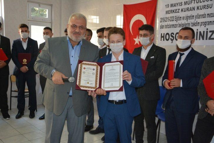 17 öğrenci hafızlık kervanına katıldı G3