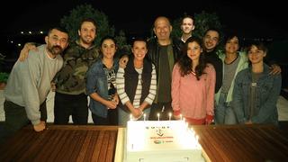 Çukur dizisi ekibinden 100. bölüm kutlaması