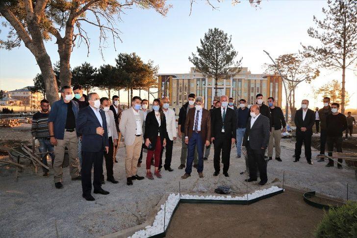 Vali Bilmez Tuşba Belediyesi yeni hizmet binasında incelemelerde bulundu G3