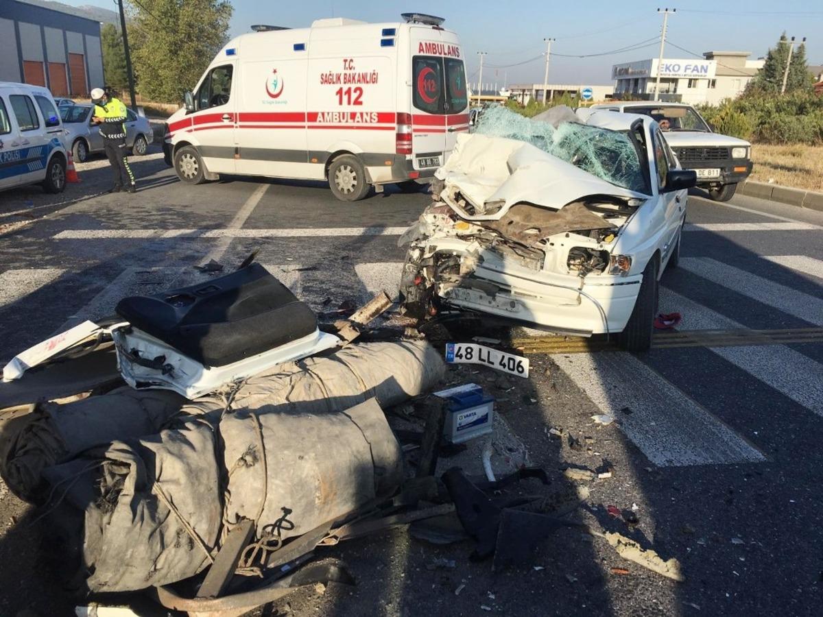 Otomobil Tır&rsquo;ın altına girdi: 1 &ouml;l&uuml;, 3 yaralı