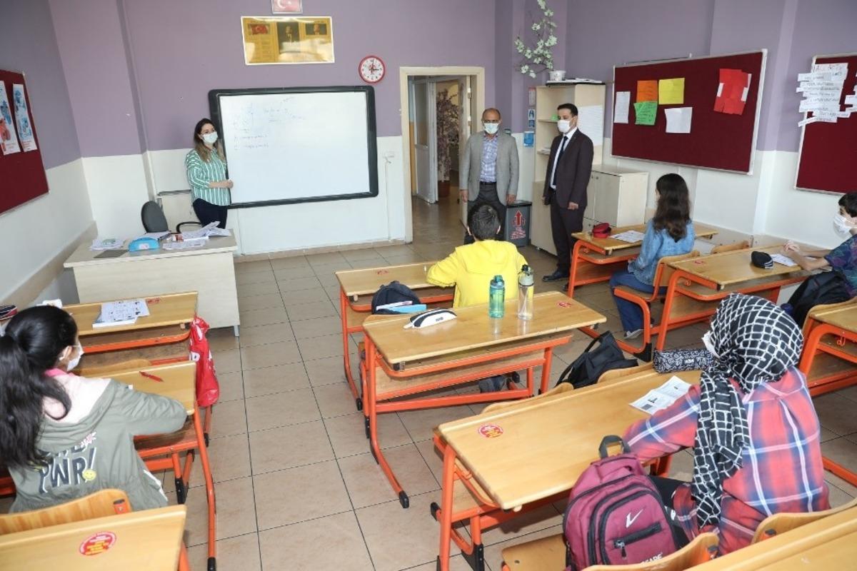 Başkan S&ouml;ğ&uuml;t, "&Ccedil;ocuklar aydınlık yarınlarımızın habercisi"