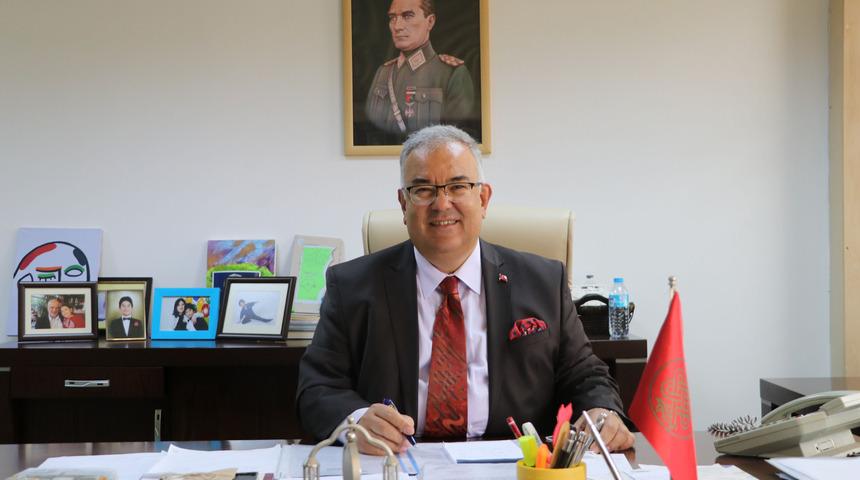 &Ccedil;in'den gelen aşıyı g&ouml;n&uuml;ll&uuml; yaptıran profes&ouml;r: Aşıdan kaynaklı yan etki hissetmedim