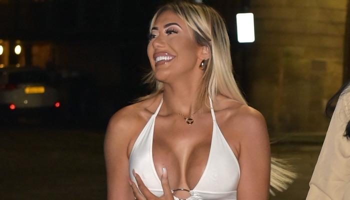 Chloe Ferry Türkiye'de göğüs ameliyatı olmuştu! Karantina biter bitmez...