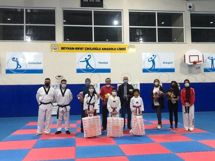 Taekwondocular kuşak sınavında maharetlerini gösterdi G2