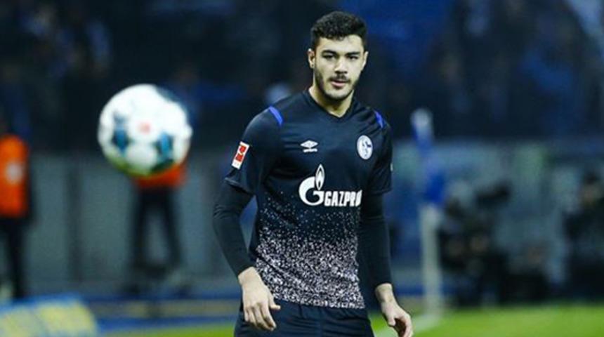 Liverpool'da Van Dijk'in yerine Ozan Kabak planı