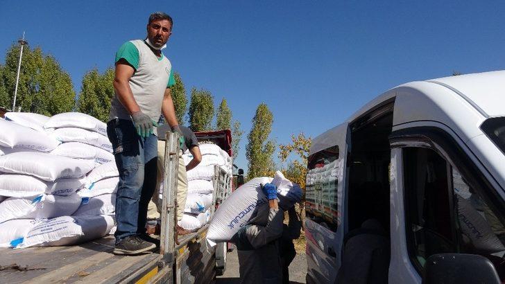 Vanlı çiftçiye tohum desteği yapıldı G5