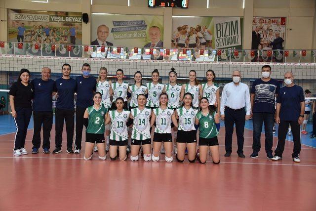 Salihli Belediyespor filede seri galibiyet peşinde