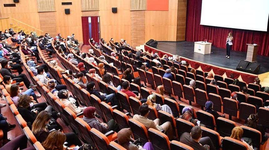 Başkan Din&ccedil;er Aksaray&rsquo;a yeni atanan &ouml;ğretmenlerle bir araya geldi