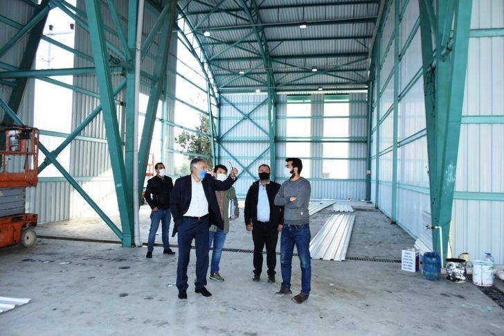 İnönü’de pazar yerinin dış cephe kaplama çalışmaları G1