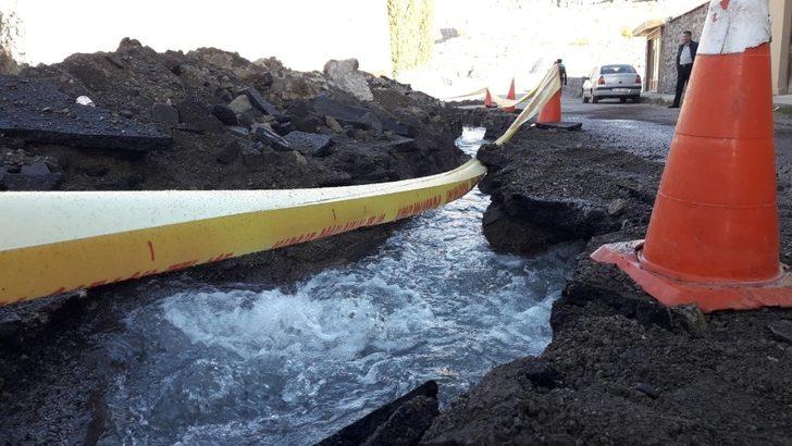 Kars’ta içme suyu şebekesi patladı G1