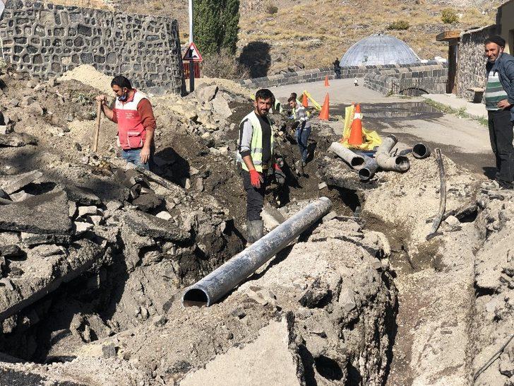 Kars’ta içme suyu şebekesi patladı G5