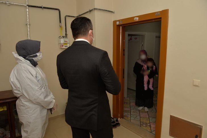 Vali Memiş karantinada olan vatandaşları ziyaret etti G2