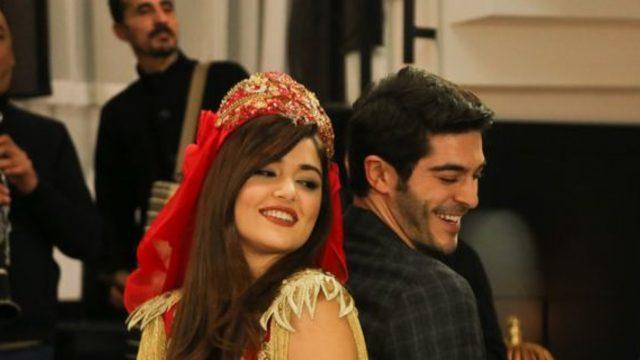 Hande Erçel'in 4 milyon sevinci