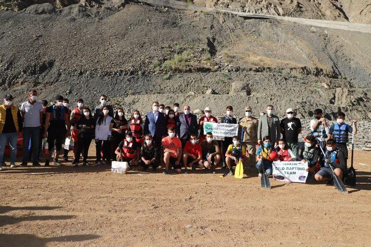 Vali Akbıyık’tan, rafting ekiplerine spor malzemesi desteği G4