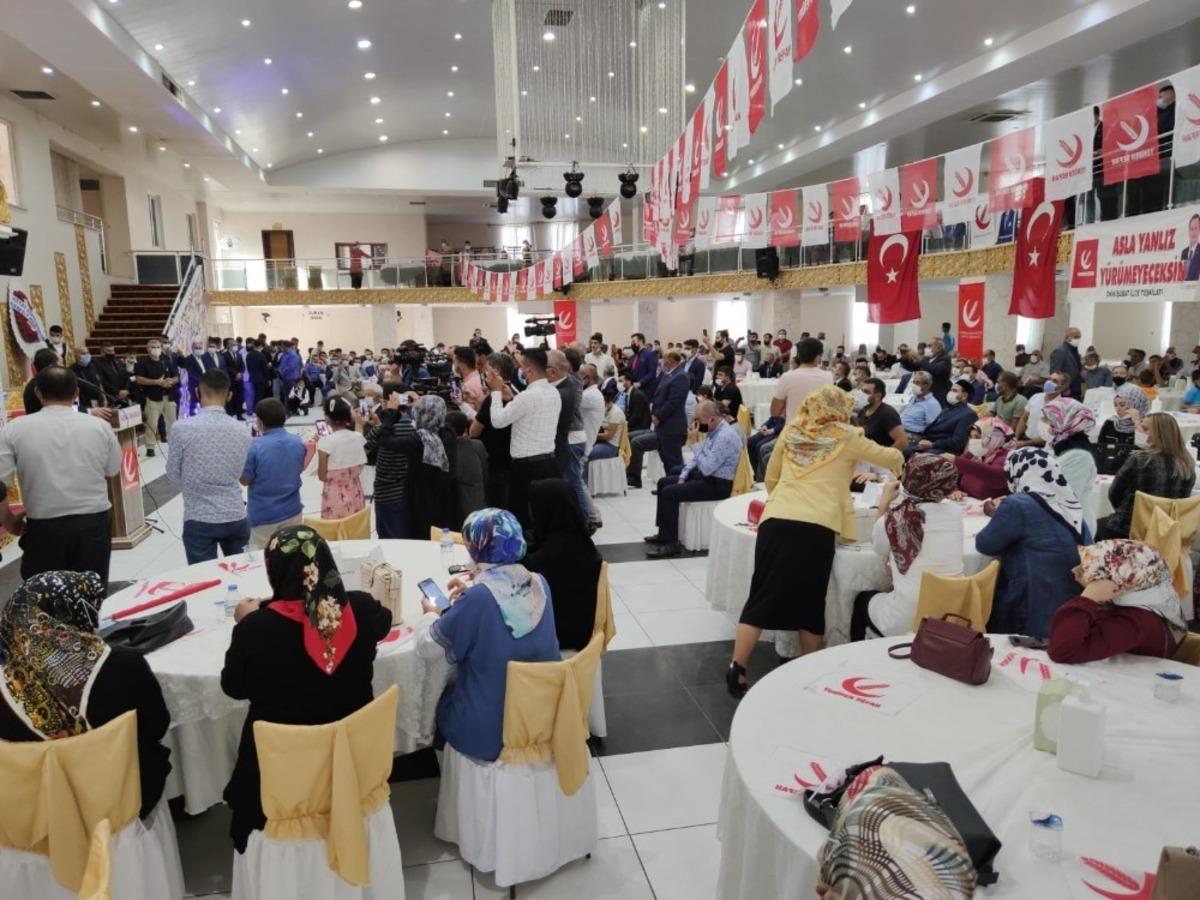 Yeniden Refah Partisi Genel Başkanı Fatih Erbakan Hatay&rsquo;da