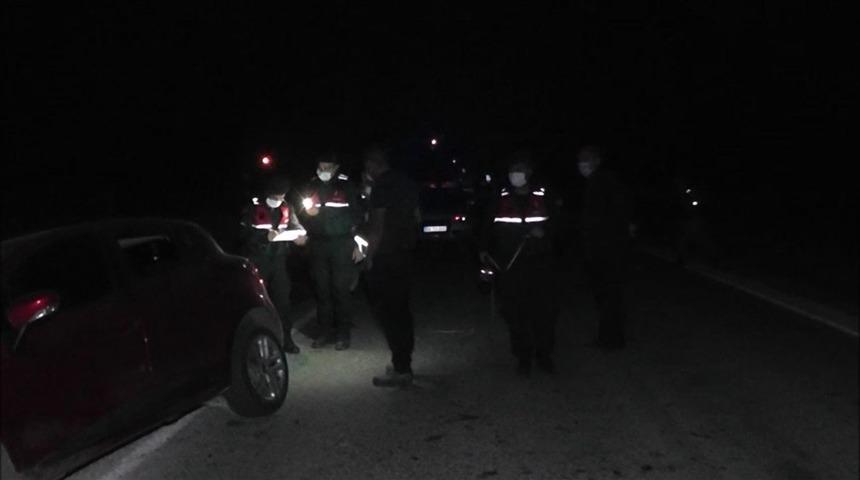 Tokat'ta feci kaza! Otomobil sürüye daldı, 10 koyun telef oldu