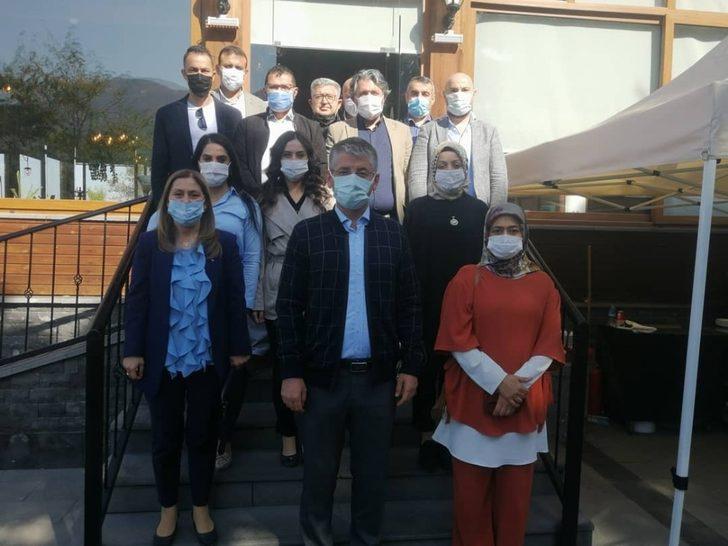 AK Parti’de Çopuroğlu’ndan yeni yönetim ile ilk fotoğraf G1