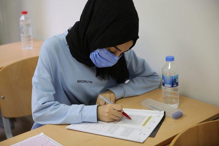 Hedefleri için ilk deneme sınavına girdiler G3